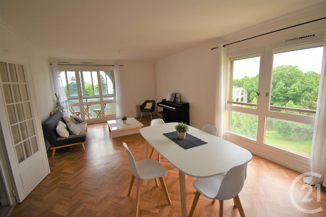 Afficher la photo en grand Appartement T4 à vendre - 4 pièces - 85,94 m2 - RENNES - 35 - BRETAGNE