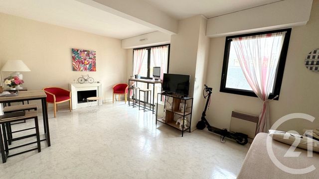 Afficher la photo en grand Appartement T1 à vendre - 1 pièce - 32,28 m2 - Rennes - 35 - BRETAGNE
