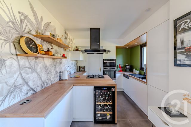 Afficher la photo en grand Maison à vendre - 8 pièces - 232 m2 - Laille - 35 - BRETAGNE