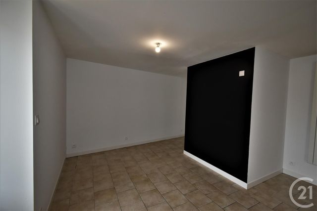 Maison &agrave; louer - 3 pi&egrave;ces - 86 m2 - Astille - 53 - PAYS-DE-LOIRE