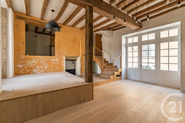 Afficher la photo en grand Maison à louer - 8 pièces - 168 m2 - Laval - 53 - PAYS-DE-LOIRE