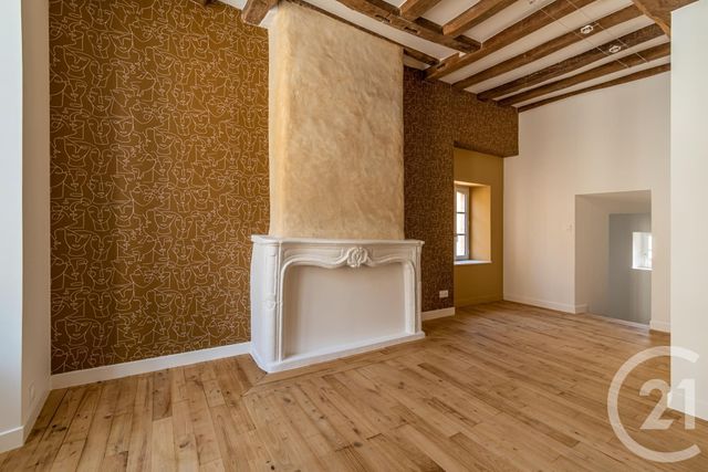 Afficher la photo en grand Maison à louer - 8 pièces - 168 m2 - Laval - 53 - PAYS-DE-LOIRE