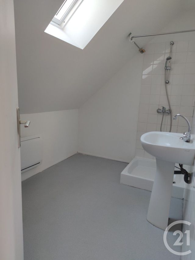 Maison &agrave; louer - 3 pi&egrave;ces - 49,47 m2 - Port Brillet - 53 - PAYS-DE-LOIRE