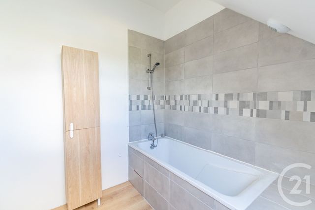 Maison à vendre - 6 pièces - 200 m2 - Bonchamp Les Laval - 53 - PAYS-DE-LOIRE