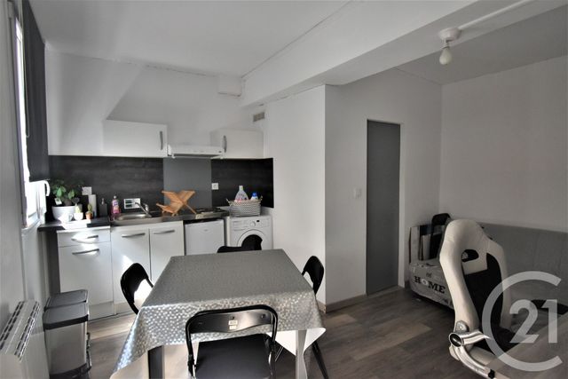 Appartement T2 à louer - 2 pièces - 25,24 m2 - Laval - 53 - PAYS-DE-LOIRE