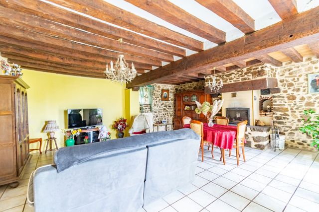 Maison à vendre - 4 pièces - 156,50 m2 - La Chapelle Anthenaise - 53 - PAYS-DE-LOIRE