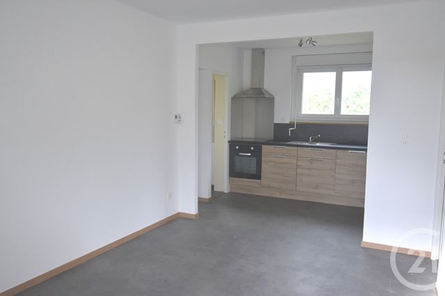 Maison à louer - 3 pièces - 42,80 m2 - Ste Gemmes Le Robert - 53 - PAYS-DE-LOIRE