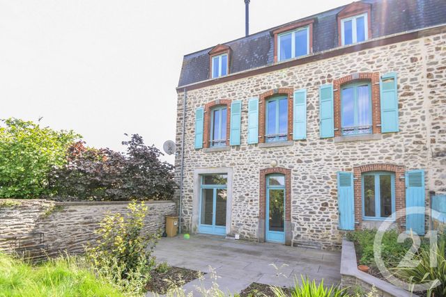 Maison à vendre - 8 pièces - 245 m2 - Mayenne - 53 - PAYS-DE-LOIRE