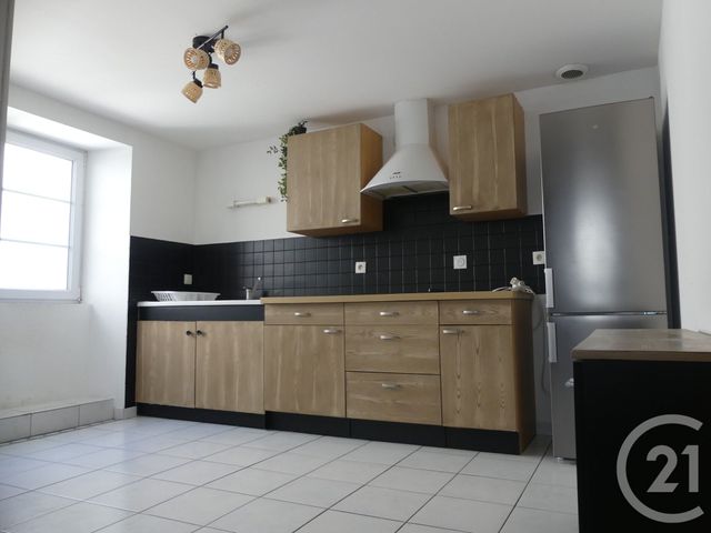Appartement F3 bis à louer - 3 pièces - 74 m2 - Cosse Le Vivien - 53 - PAYS-DE-LOIRE