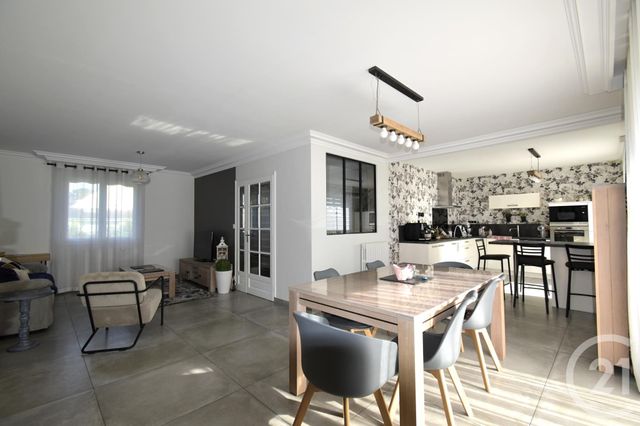 Maison à louer - 7 pièces - 117,57 m2 - St Ouen Des Toits - 53 - PAYS-DE-LOIRE