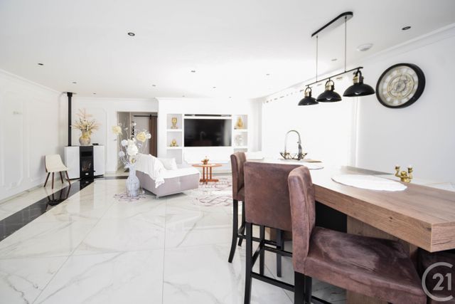 Maison à vendre - 5 pièces - 165,79 m2 - Mayenne - 53 - PAYS-DE-LOIRE