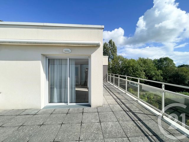 Afficher la photo en grand Appartement T3 à vendre - 4 pièces - 76 m2 - St Berthevin - 53 - PAYS-DE-LOIRE