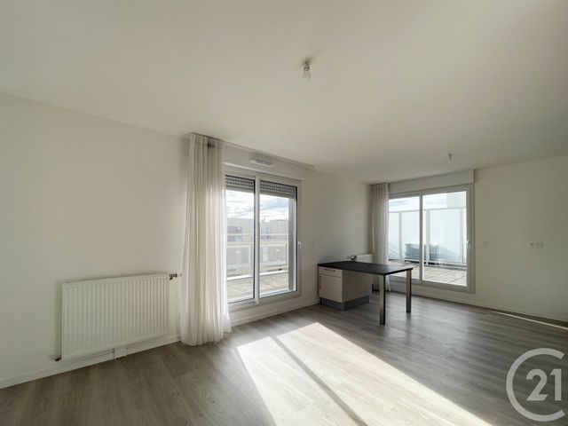 Afficher la photo en grand Appartement T3 à vendre - 4 pièces - 76 m2 - St Berthevin - 53 - PAYS-DE-LOIRE