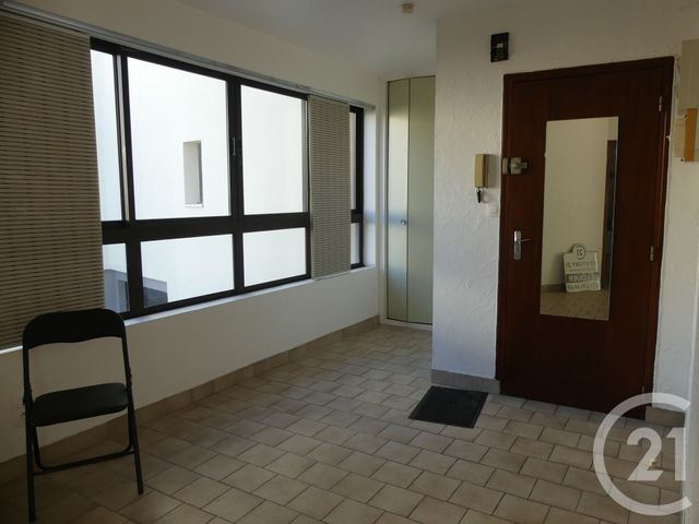 Afficher la photo en grand Appartement T3 à louer - 3 pièces - 76,32 m2 - Laval - 53 - PAYS-DE-LOIRE