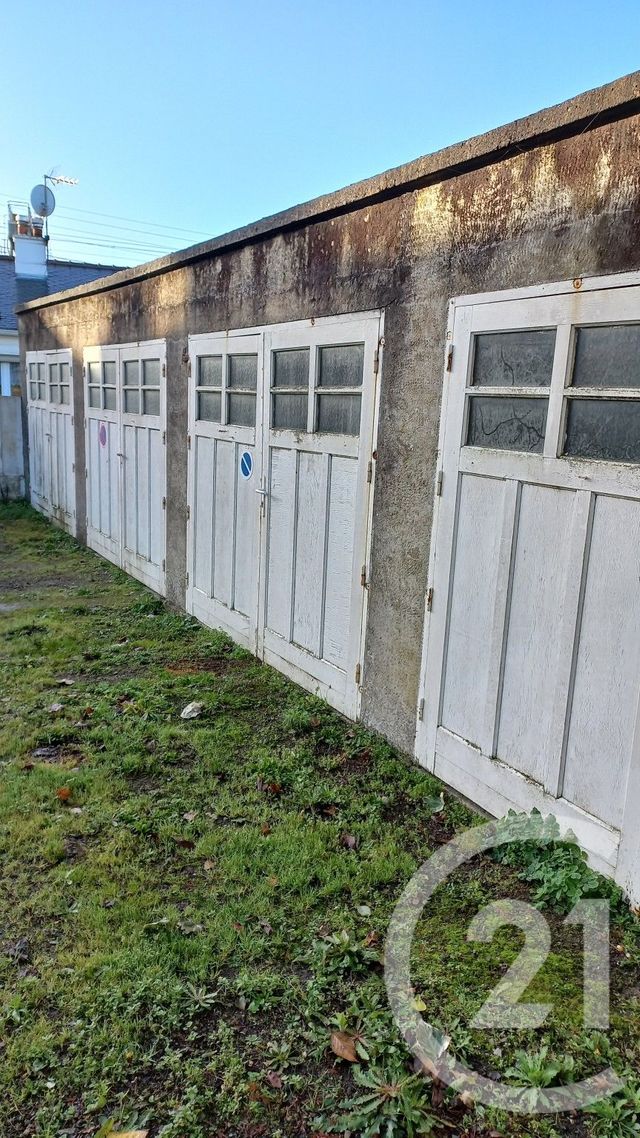 Parking à louer - 10 m2 - Laval - 53 - PAYS-DE-LOIRE