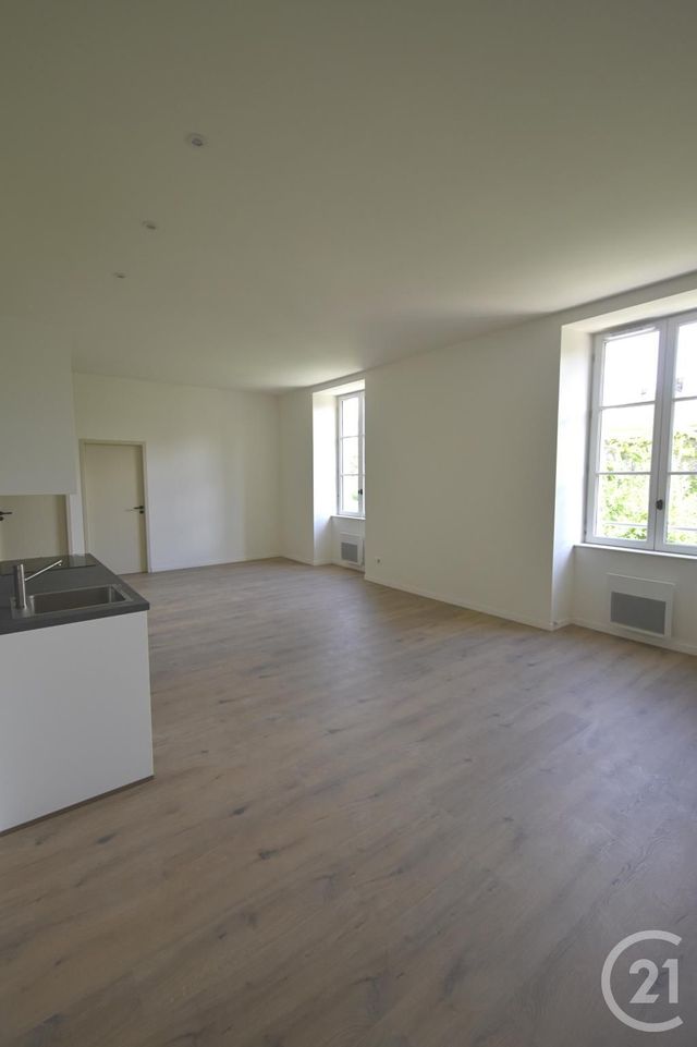 Appartement T3 à louer - 3 pièces - 72,49 m2 - Laval - 53 - PAYS-DE-LOIRE