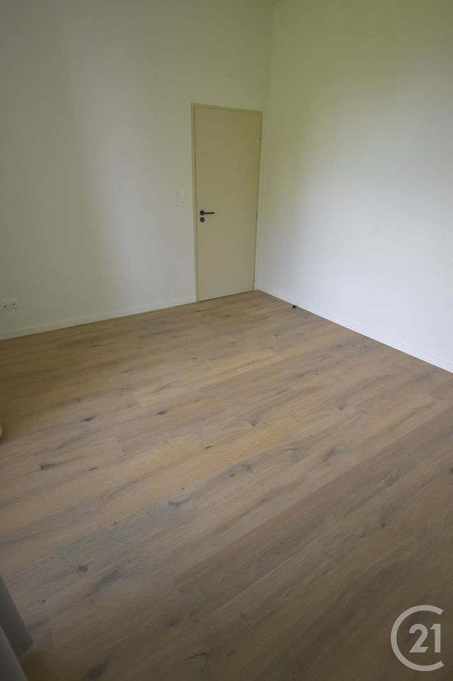 Appartement T3 à louer - 3 pièces - 72,49 m2 - Laval - 53 - PAYS-DE-LOIRE