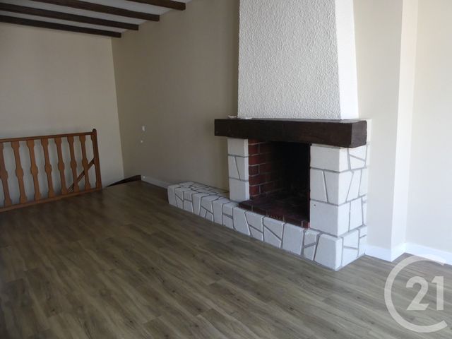 Maison à louer - 2 pièces - 66,59 m2 - Cosse Le Vivien - 53 - PAYS-DE-LOIRE