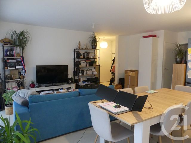 Afficher la photo en grand Appartement T4 à louer - 4 pièces - 94,74 m2 - Laval - 53 - PAYS-DE-LOIRE