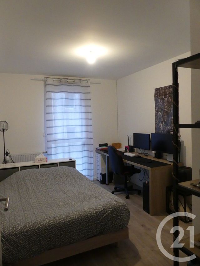 Afficher la photo en grand Appartement T4 à louer - 4 pièces - 94,74 m2 - Laval - 53 - PAYS-DE-LOIRE