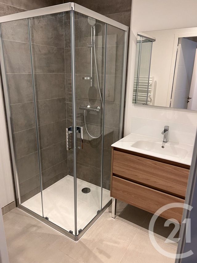 Afficher la photo en grand Appartement T4 à louer - 4 pièces - 94,74 m2 - Laval - 53 - PAYS-DE-LOIRE