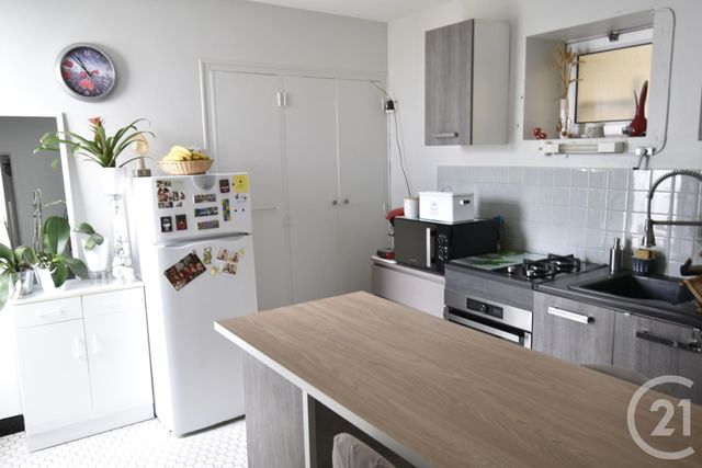 Afficher la photo en grand Maison à louer - 3 pièces - 81,05 m2 - Evron - 53 - PAYS-DE-LOIRE