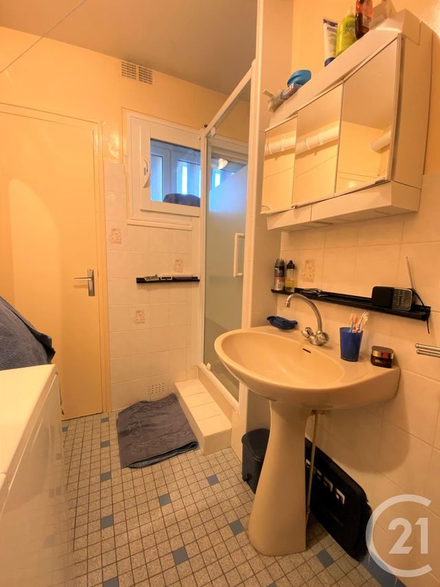 Afficher la photo en grand Appartement T3 à vendre - 3 pièces - 63,49 m2 - St Berthevin - 53 - PAYS-DE-LOIRE