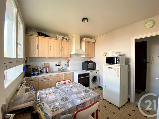 Afficher la photo en grand Appartement T3 à vendre - 3 pièces - 63,49 m2 - St Berthevin - 53 - PAYS-DE-LOIRE