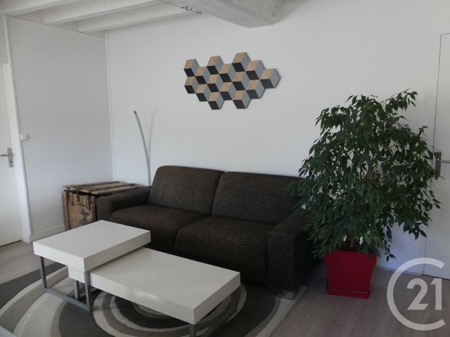Afficher la photo en grand Maison à louer - 3 pièces - 49 m2 - Quelaines St Gault - 53 - PAYS-DE-LOIRE