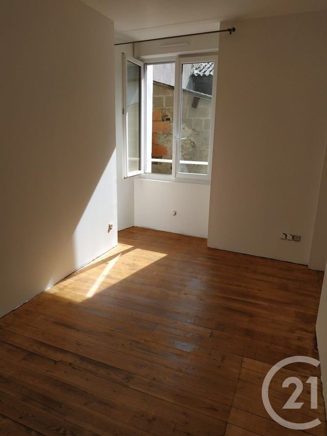 Afficher la photo en grand Maison à louer - 4 pièces - 82,27 m2 - Cosse Le Vivien - 53 - PAYS-DE-LOIRE