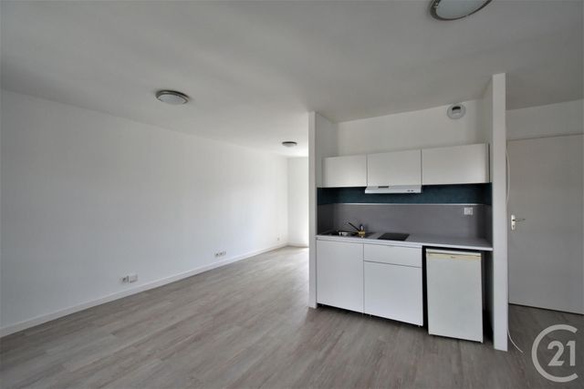 Appartement F1 à louer LAVAL