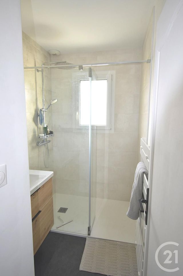 Maison &agrave; louer - 4 pi&egrave;ces - 81 m2 - Laval - 53 - PAYS-DE-LOIRE