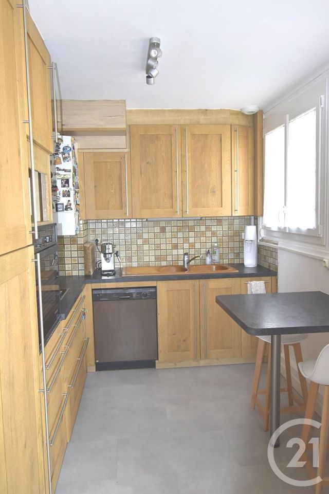 Maison &agrave; louer - 4 pi&egrave;ces - 81 m2 - Laval - 53 - PAYS-DE-LOIRE