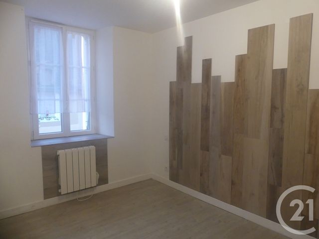 Maison &agrave; louer - 3 pi&egrave;ces - 61,40 m2 - Athee - 53 - PAYS-DE-LOIRE