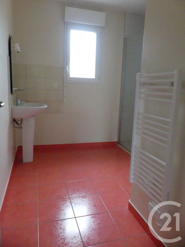 Maison &agrave; louer - 4 pi&egrave;ces - 83,05 m2 - Change - 53 - PAYS-DE-LOIRE