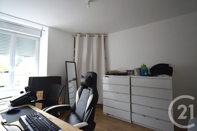 Maison &agrave; louer - 4 pi&egrave;ces - 87,31 m2 - Cosse Le Vivien - 53 - PAYS-DE-LOIRE