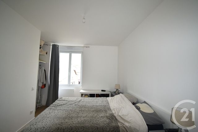 Maison &agrave; louer - 4 pi&egrave;ces - 87,31 m2 - Cosse Le Vivien - 53 - PAYS-DE-LOIRE