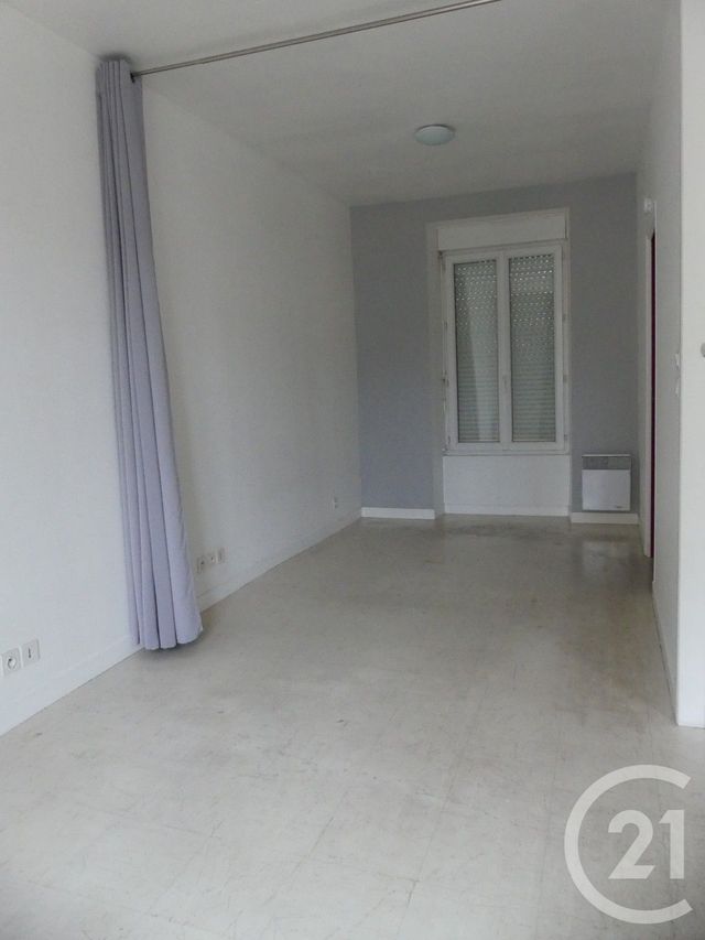 Appartement Studio &agrave; louer - 2 pi&egrave;ces - 28,07 m2 - Laval - 53 - PAYS-DE-LOIRE