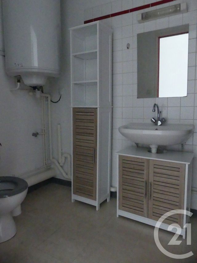 Appartement Studio &agrave; louer - 2 pi&egrave;ces - 28,07 m2 - Laval - 53 - PAYS-DE-LOIRE