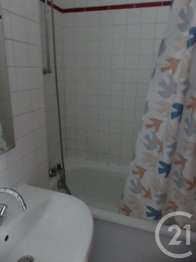 Appartement Studio &agrave; louer - 2 pi&egrave;ces - 28,07 m2 - Laval - 53 - PAYS-DE-LOIRE