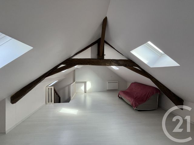 Maison &agrave; louer - 3 pi&egrave;ces - 63,97 m2 - Chailland - 53 - PAYS-DE-LOIRE