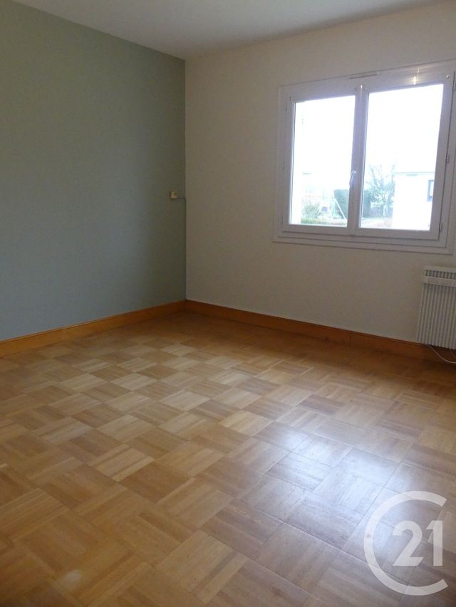 Maison &agrave; louer - 4 pi&egrave;ces - 110 m2 - St Berthevin - 53 - PAYS-DE-LOIRE