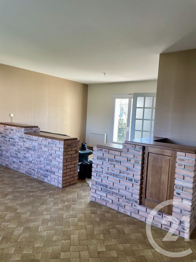 Maison &agrave; louer - 4 pi&egrave;ces - 110 m2 - St Berthevin - 53 - PAYS-DE-LOIRE