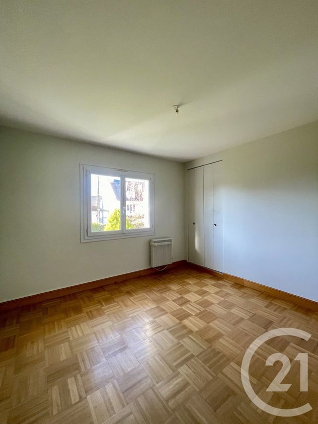 Maison &agrave; louer - 4 pi&egrave;ces - 110 m2 - St Berthevin - 53 - PAYS-DE-LOIRE