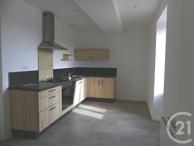 Maison &agrave; louer - 4 pi&egrave;ces - 114,63 m2 - Cosmes - 53 - PAYS-DE-LOIRE