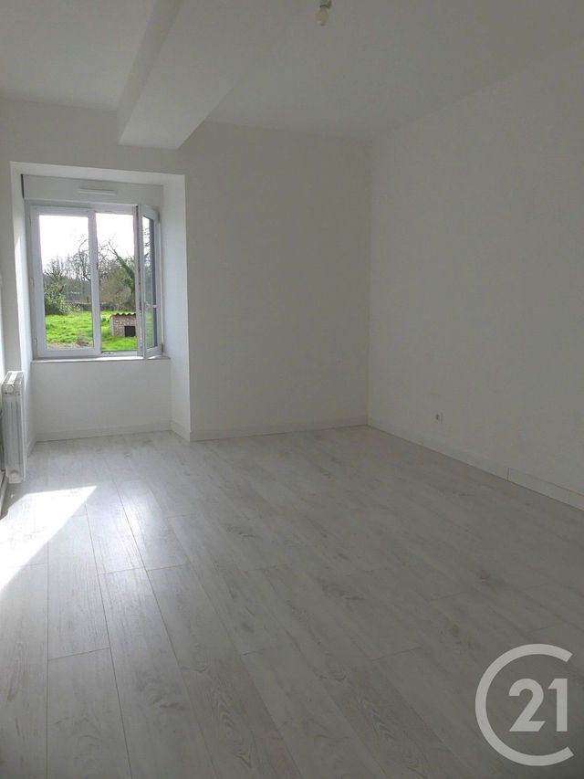 Maison &agrave; louer - 4 pi&egrave;ces - 114,63 m2 - Cosmes - 53 - PAYS-DE-LOIRE