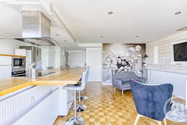 Appartement &agrave; louer - 5 pi&egrave;ces - 103 m2 - Laval - 53 - PAYS-DE-LOIRE