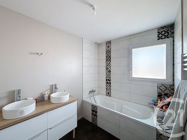 Maison &agrave; vendre - 4 pi&egrave;ces - 111,40 m2 - Bonchamp Les Laval - 53 - PAYS-DE-LOIRE