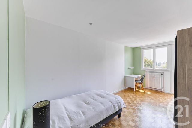 Appartement Chambre &agrave; louer - 5 pi&egrave;ces - 103 m2 - Laval - 53 - PAYS-DE-LOIRE