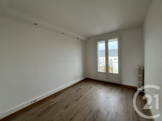 Appartement T3 &agrave; louer - 3 pi&egrave;ces - 63,65 m2 - Laval - 53 - PAYS-DE-LOIRE